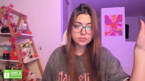 Sarah Ana Banana online show from October 20, 3:33 am