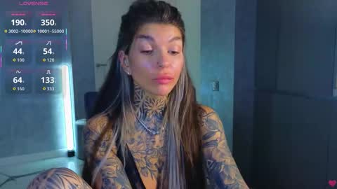 Snapshot of perfecttbaby77n chatting on September 26, 9:06 am Anna online show from September 26, 9:06 am