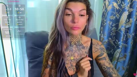 Snapshot of perfecttbaby77n chatting on October 3, 9:28 am Anna online show from October 3, 9:28 am