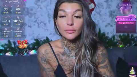 Snapshot of perfecttbaby77n chatting on December 21, 9:55 am Anna online show from December 21, 9:55 am