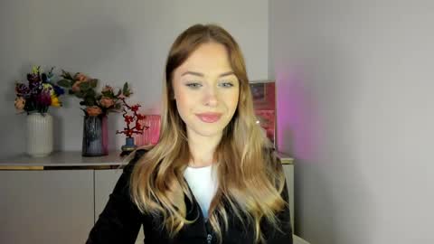 Cindy online show from April 8, 5:32 am