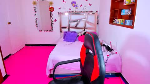 PERLA online show from February 28, 1:09 am