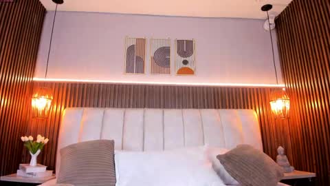 PerlaPreciosa online show from April 11, 6:40 am