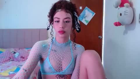 perlaweb_09 online show from December 1, 7:34 pm