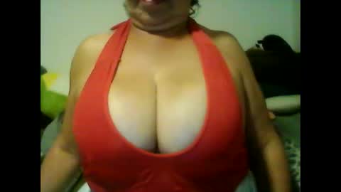Snapshot of perlita070822 chatting on February 9, 4:14 am perlita070822 online show from February 9, 4:14 am