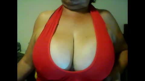 Snapshot of perlita070822 chatting on February 27, 5:18 am perlita070822 online show from February 27, 5:18 am