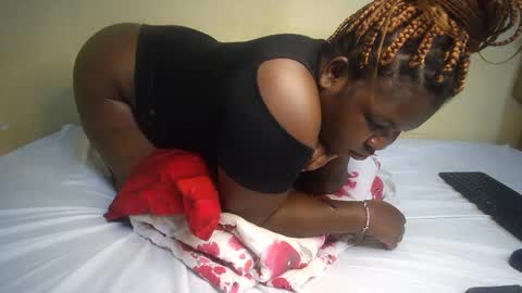 Snapshot of perpetual_doll chatting on March 12, 6:40 am perpetual_doll online show from March 12, 6:40 am