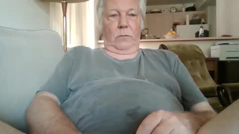 Nut4aNickel online show from September 27, 7:44 pm