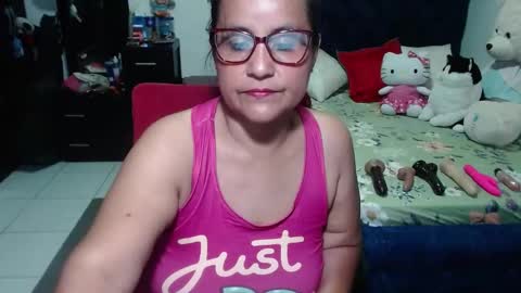 Snapshot of pervert_mommy_x chatting on September 12, 11:56 am SAMY online show from September 12, 11:56 am