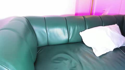 Peter online show from February 12, 7:06 pm