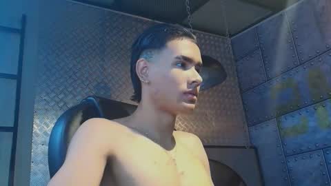 petersanders1 online show from November 26, 11:40 am