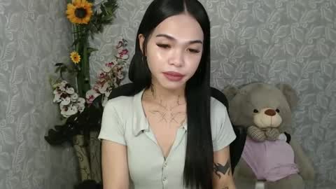 Snapshot of petite_angelx chatting on January 26, 12:26 am angel online show from January 26, 12:26 am