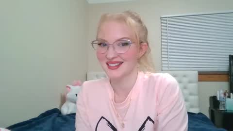 Little cupcake online show from February 25, 11:48 pm