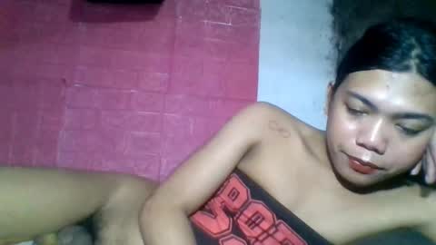Snapshot of petite_jzee chatting on October 11, 3:05 pm jzee online show from October 11, 3:05 pm