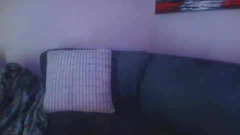 petite treat  online show from March 4, 6:32 am