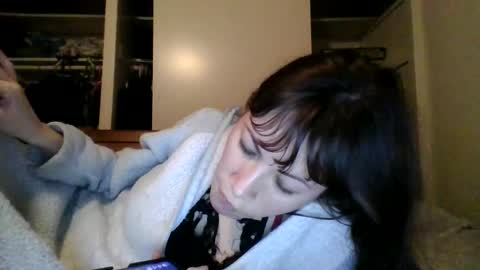 Snapshot of petitedoll30 chatting on February 6, 6:08 am Petitedoll30 online show from February 6, 6:08 am