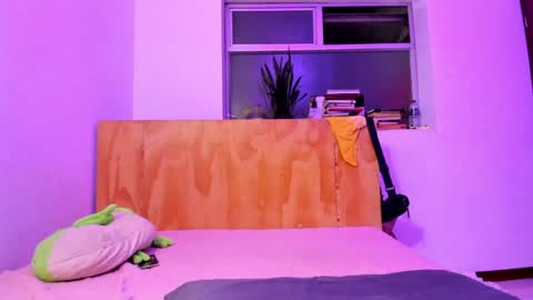 Lunna online show from January 15, 2:06 am