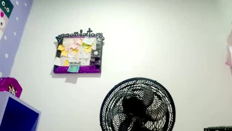 danna online show from March 27, 4:18 am