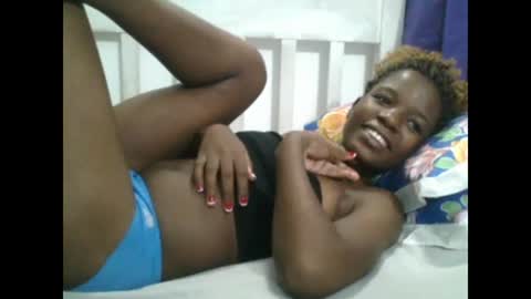 petitesweetchiq online show from October 29, 7:25 pm