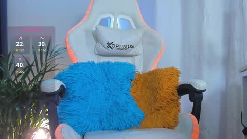 Petter  Coleman online show from April 12, 10:25 pm