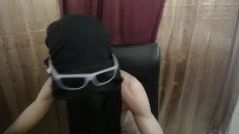 petty_boy777 online show from January 10, 2:17 am