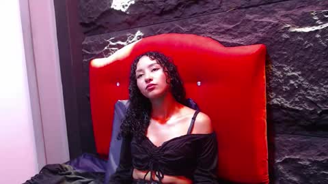 Moon  online show from November 7, 8:00 pm