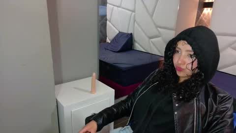 Moon  online show from November 9, 12:41 pm