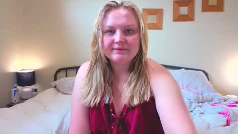 PhatAssBlond online show from February 24, 4:10 pm