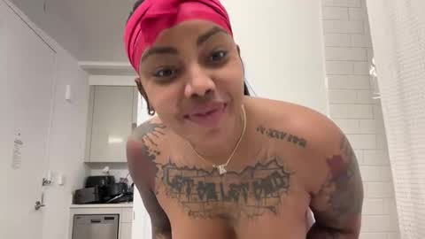 phatbuttkash online show from November 19, 8:29 pm