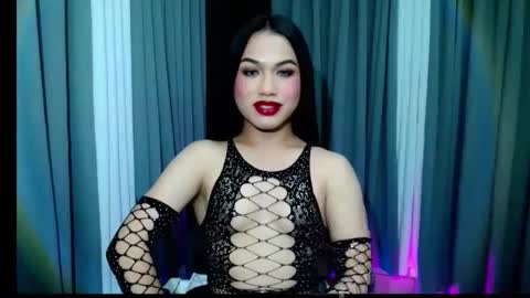 laura online show from February 5, 7:12 am