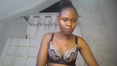 phoebe online show from February 19, 8:41 pm