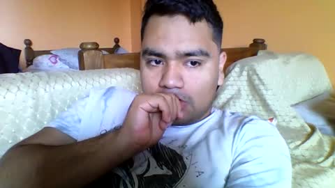 Snapshot of pichulonrenzo chatting on October 12, 6:10 pm PICHULAMOJADA online show from October 12, 6:10 pm