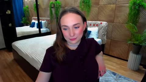 Emelie online show from February 19, 5:34 pm