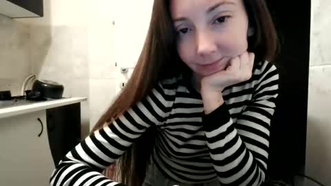 Moonie online show from April 1, 7:11 pm