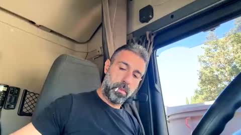 Snapshot of pierotu chatting on October 24, 9:21 am pierotu online show from October 24, 9:21 am