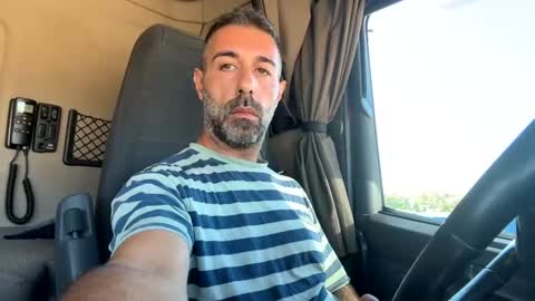 Snapshot of pierotu chatting on September 25, 8:21 am pierotu online show from September 25, 8:21 am