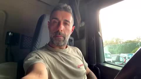 pierotu online show from April 13, 3:27 pm