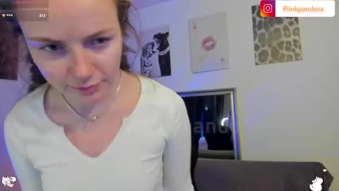 PiinkPandora online show from February 15, 1:10 pm