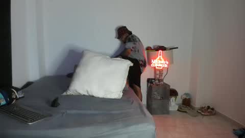 pikoro_gomez online show from April 6, 4:57 am