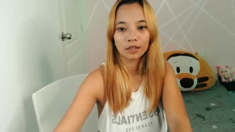 Snapshot of pinay_beauty14 chatting on December 12, 6:57 am pinay beauty14 online show from December 12, 6:57 am