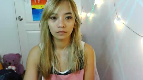 Snapshot of pinay_beauty14 chatting on February 13, 6:09 am pinay beauty14 online show from February 13, 6:09 am
