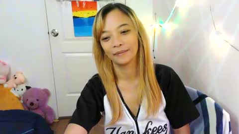 Snapshot of pinay_beauty14 chatting on February 1, 12:40 am pinay beauty14 online show from February 1, 12:40 am