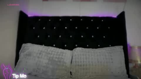 TINA online show from March 22, 11:58 am