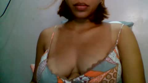 Snapshot of pinaybeauty_25 chatting on September 21, 9:24 am im jane online show from September 21, 9:24 am