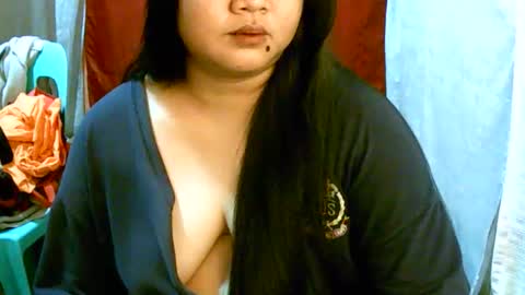 Snapshot of pinayjona chatting on October 23, 12:17 pm pinayjona online show from October 23, 12:17 pm