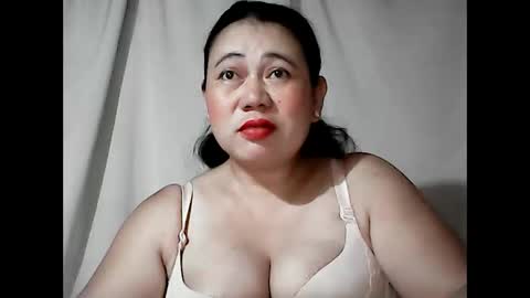 pinaymama12345 online show from April 27, 10:18 pm