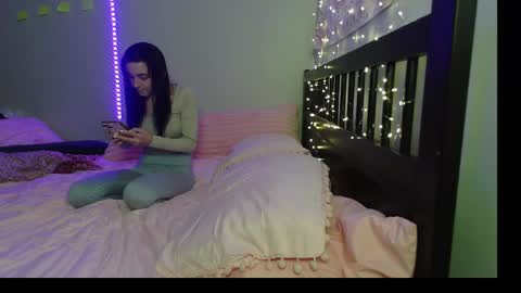 Snapshot of pink_tv chatting on October 7, 12:50 am pink_tv online show from October 7, 12:50 am