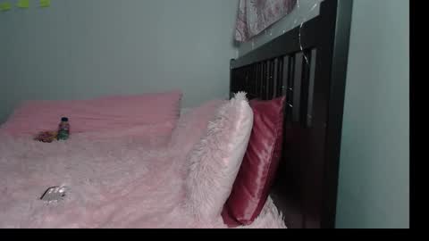 Snapshot of pink_tv chatting on September 24, 2:07 am pink_tv online show from September 24, 2:07 am