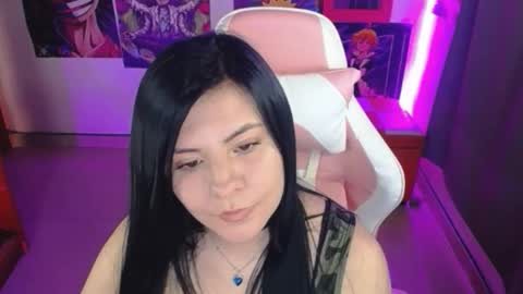 pink_yuii online show from October 30, 9:37 pm