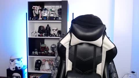 Emily online show from October 9, 8:03 pm